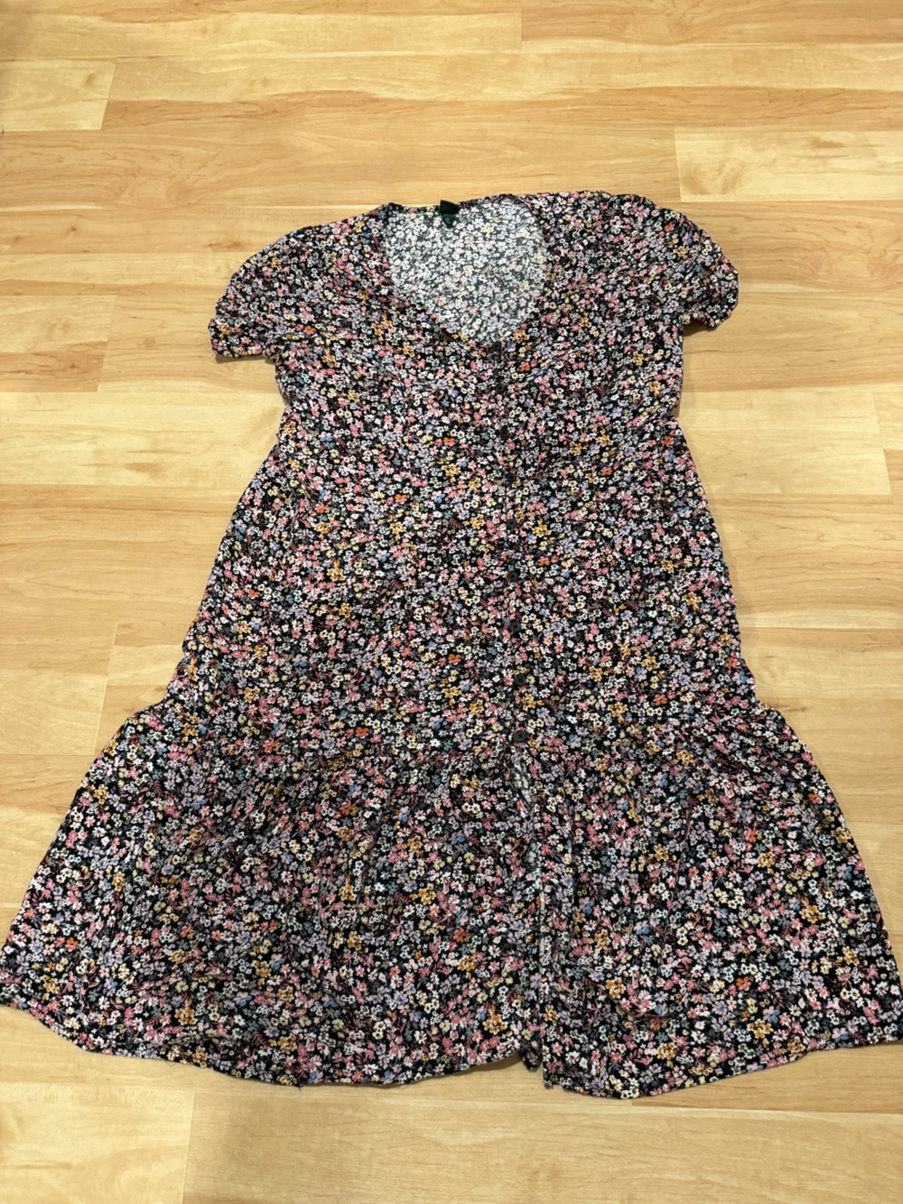 Button Up Floral Short Sleeve Dress with Back Tie and Bottom Ruffle Size XL - Picture 1 of 6
